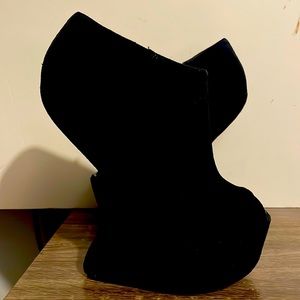 Giuseppe Zanotti monster lady Gaga shoe